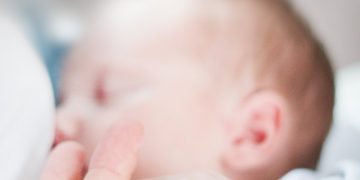 What Can I Put on My Nipples to Stop Breastfeeding? 7 Treatments for Sore Cracked Nipples from Breastfeeding
