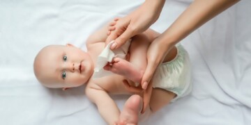 Newborn Diaper Rash: Causes, Types and Naturally Treatment  7 Newborn Diaper Rash