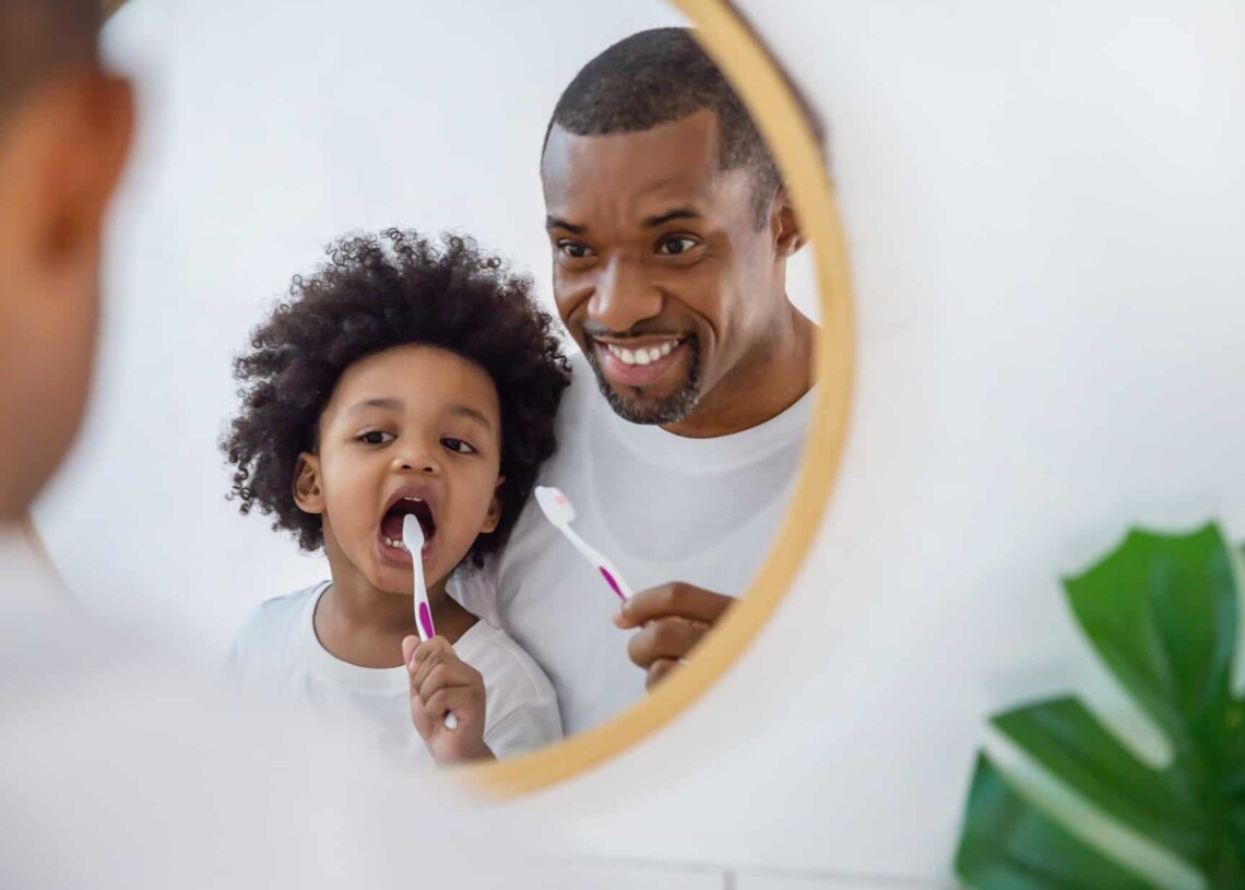 When Should I Start Brushing My Baby's Teeth? 1 When Should I Start Brushing My Baby's Teeth?