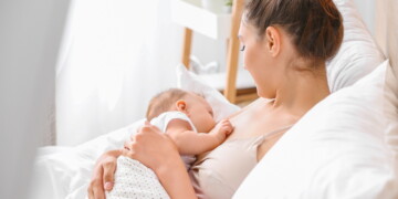 11 Useful Breastfeeding Tips for Producing More Milk! 3 breastfeeding3sa
