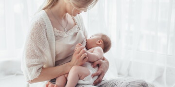 Can You Overfeed a Breastfed Baby? 6 D-MER during Breastfeeding