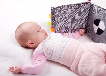 9 Tips On Stimulating Your Baby’s Sensory Development
