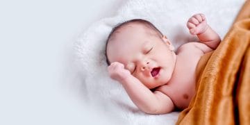 Should I Let My Baby Sleep Late in the Morning? 3 Should I Let My Baby Sleep Late in the Morning?