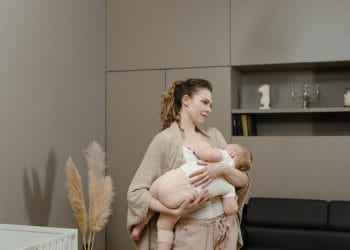 Signs of Returning Fertility While Breastfeeding