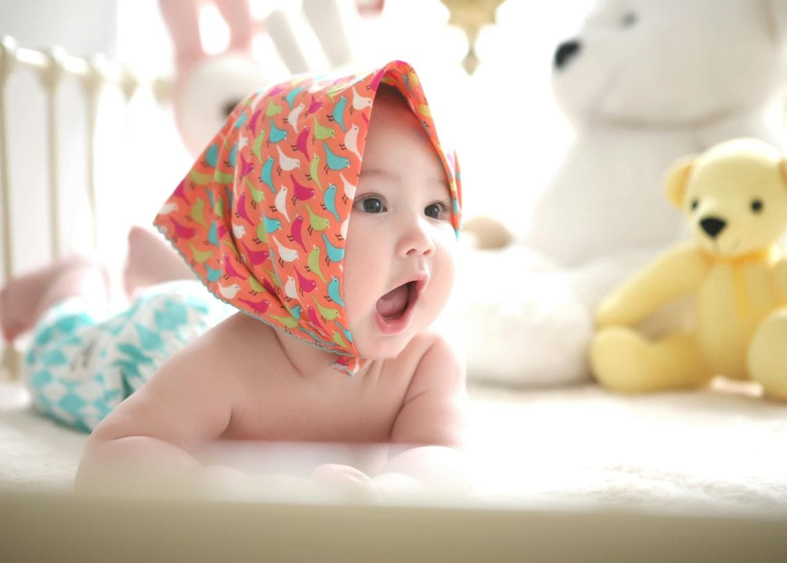 How Early Can a Newborn Baby Turn from Belly to Back? 1 How Early Can a Newborn Baby Turn from Belly to Back?